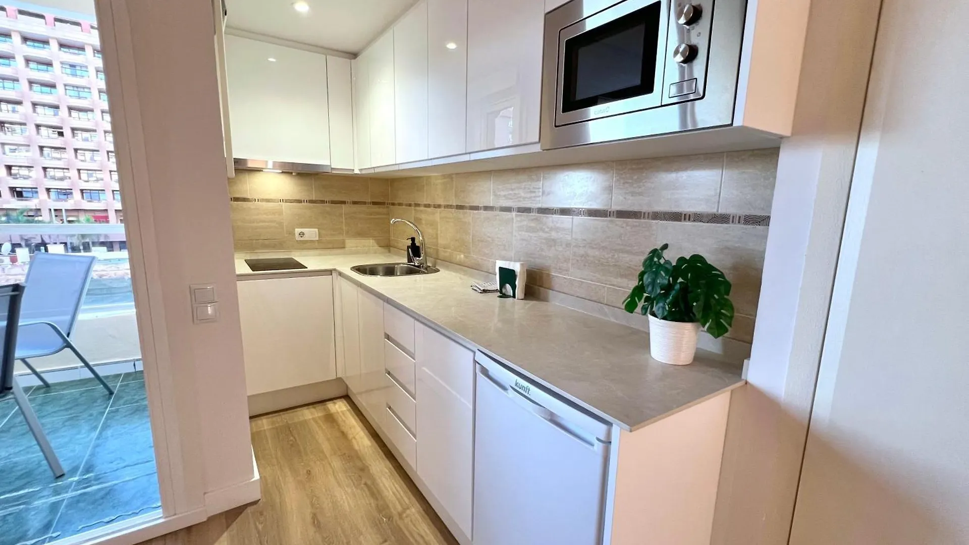 Апартаменты Pyr Beach And Pool Studio I Фуэнхирола Испания